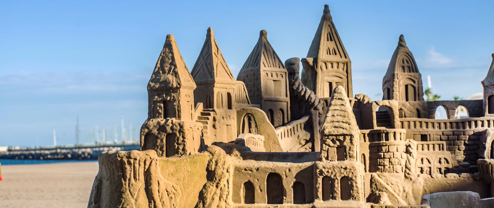 Caterpillar Sponsors Construction of World’s Tallest Sandcastle