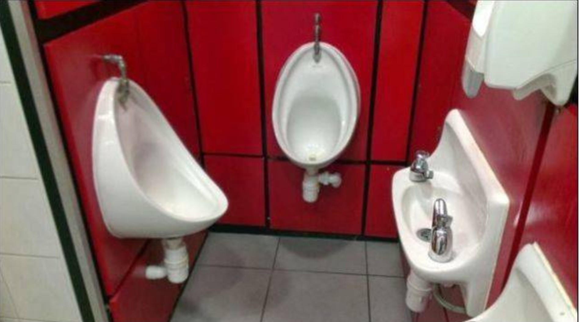 Construction Catastrophes: This Bathroom Should Be Permanently Out of Service